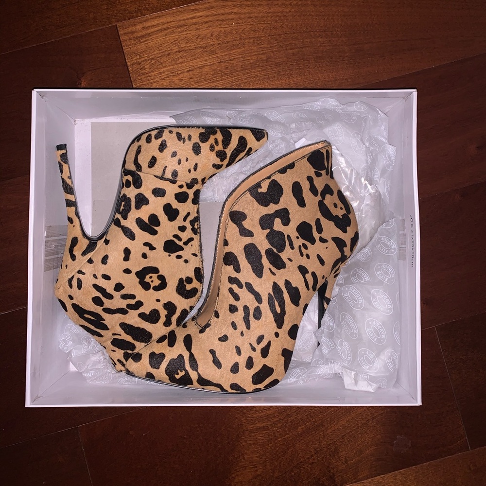 Steve Madden leopard shoes